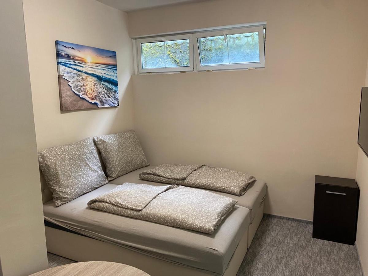 Kinizsi Udvar Apartmanhaz Balatonboglár Buitenkant foto