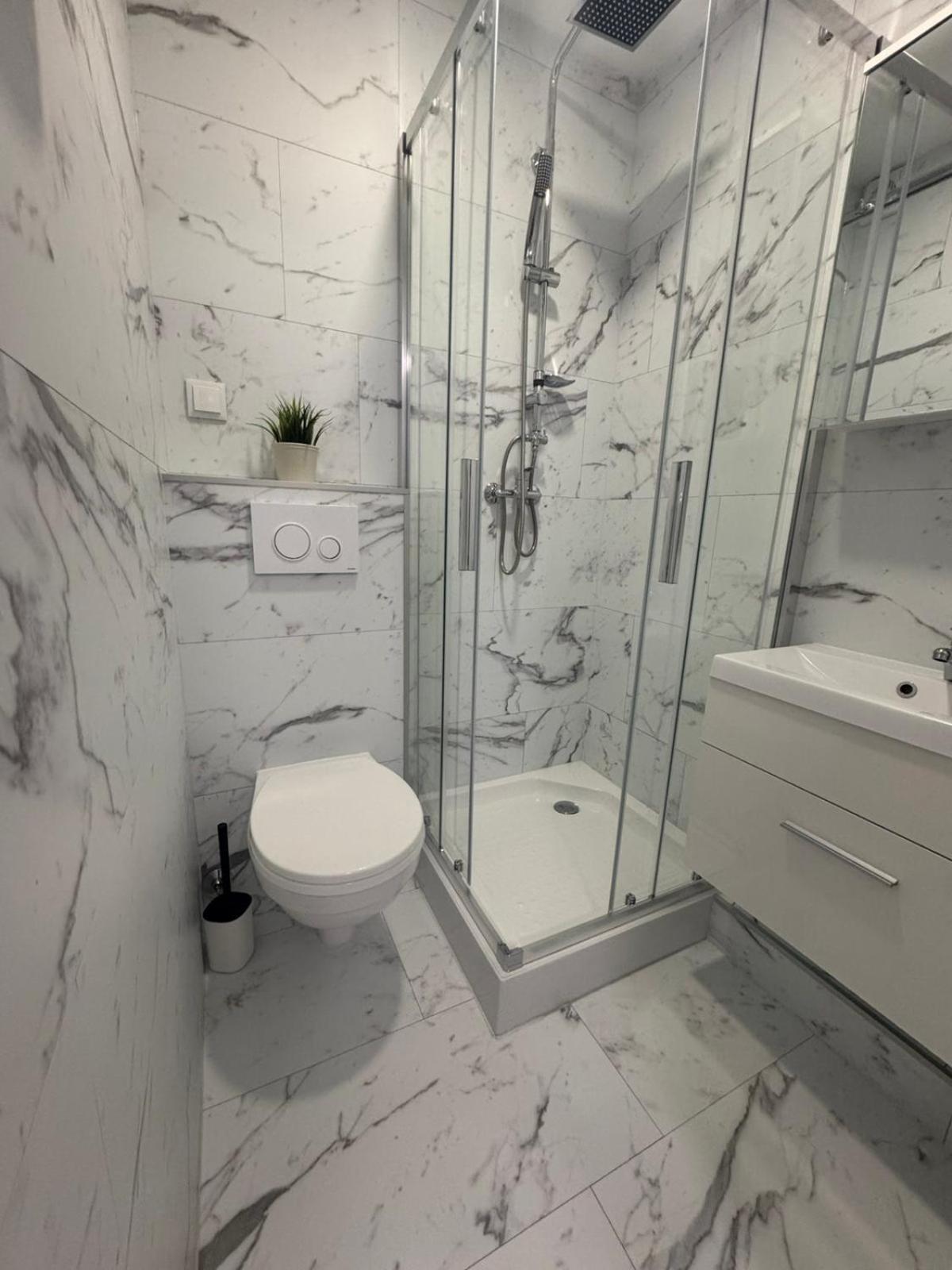 Kinizsi Udvar Apartmanhaz Balatonboglár Buitenkant foto