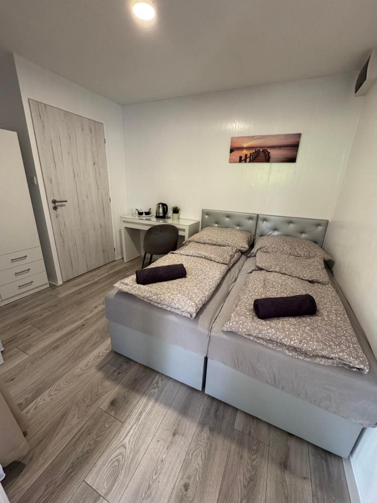 Kinizsi Udvar Apartmanhaz Balatonboglár Buitenkant foto
